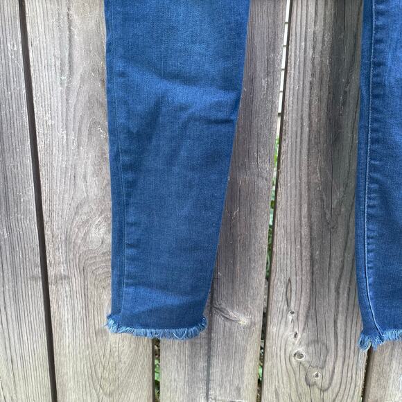 Madewell • Roadtripper Skinny Jeans in Bardwell Wash - Picture 4 of 9